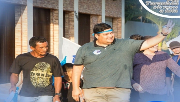 Júnior Feitosa visita o bairro da Cohab, em Tarauacá